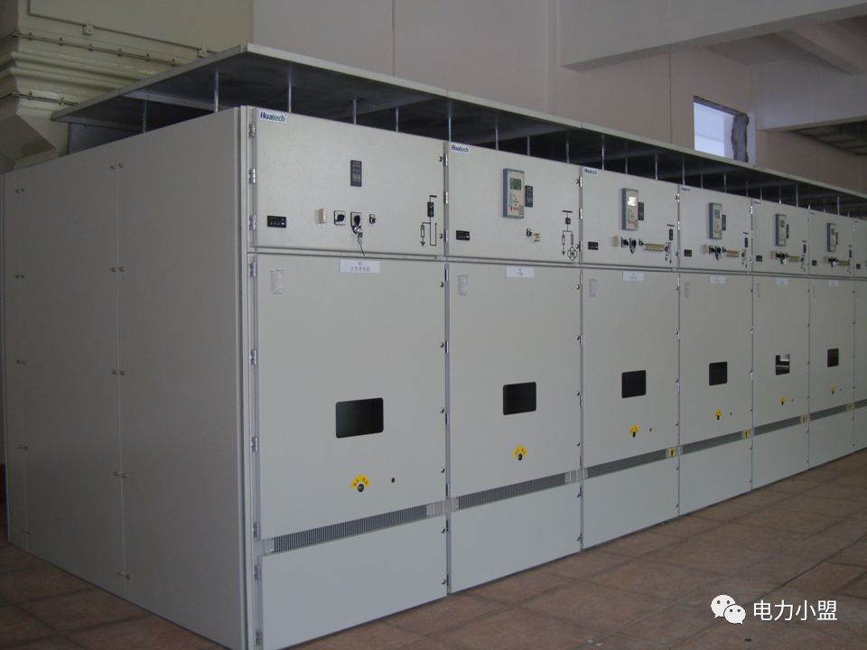 大約35kv高電壓開關(guān)柜！