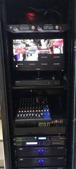 配電箱在技術(shù)要求中:如何定義左門或右門？圖紙示例